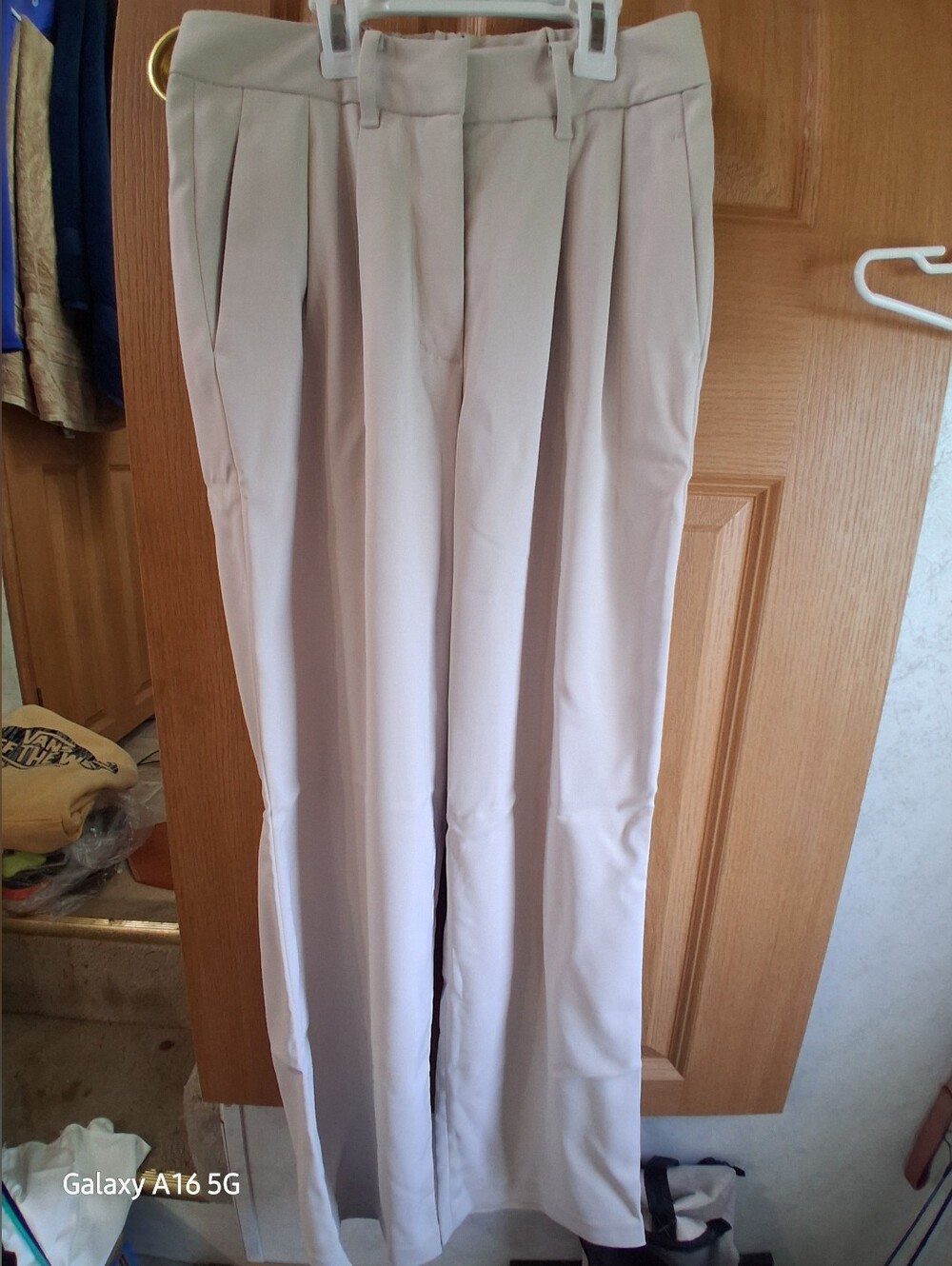 Quince "Stretch Crepe Pleated Wide-Leg Pant" In Sand Size 2
